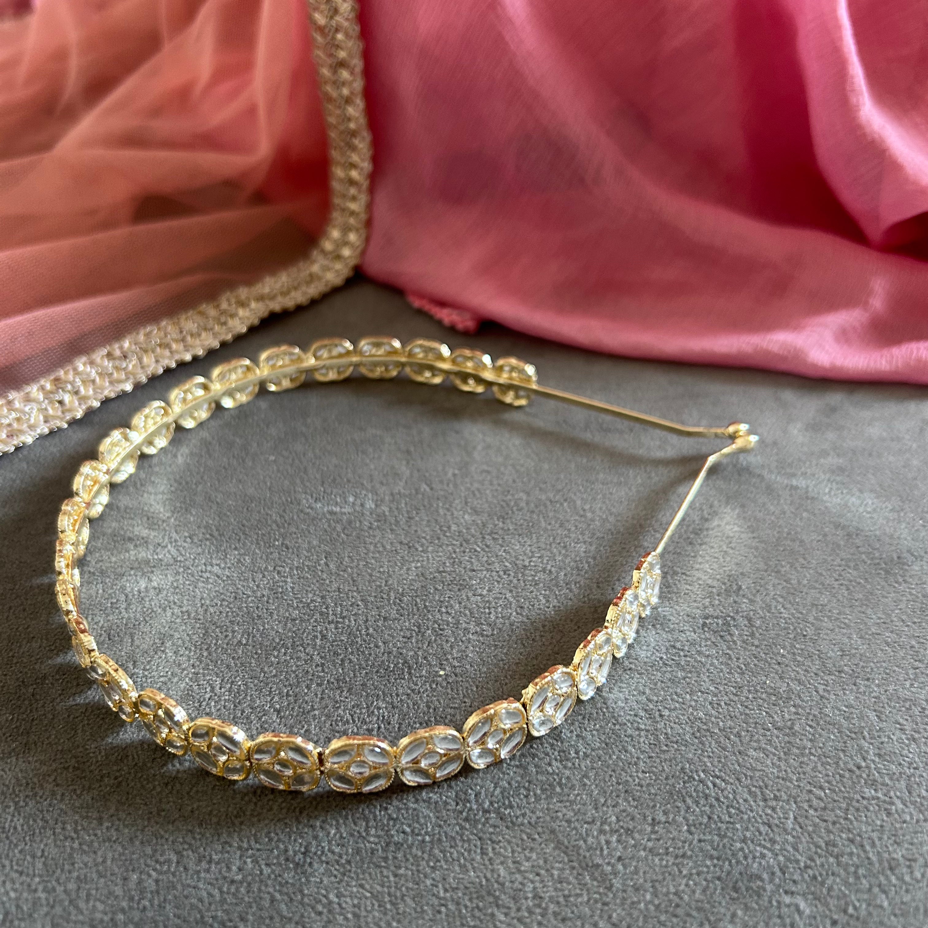 AKSHARA Elegant Kundan Gold-Plated Hairband – Bridal & Festive Style