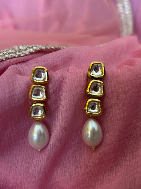 ANAMIKA Royal Kundan Choker Set with Matching Earrings – Gold Finish | PEARLS EMBELLISHED | BOLLYWOOD STYLE