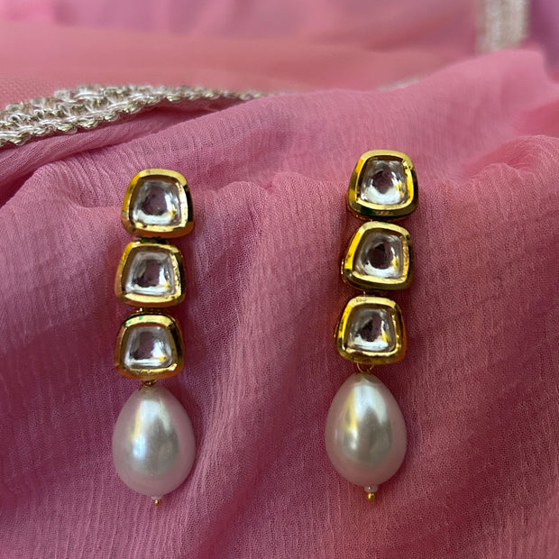 ANAMIKA Royal Kundan Choker Set with Matching Earrings – Gold Finish | PEARLS EMBELLISHED | BOLLYWOOD STYLE