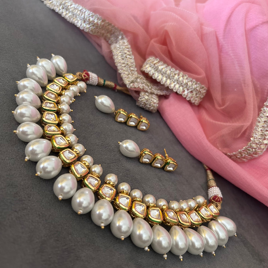 ANAMIKA Royal Kundan Choker Set with Matching Earrings – Gold Finish | PEARLS EMBELLISHED | BOLLYWOOD STYLE