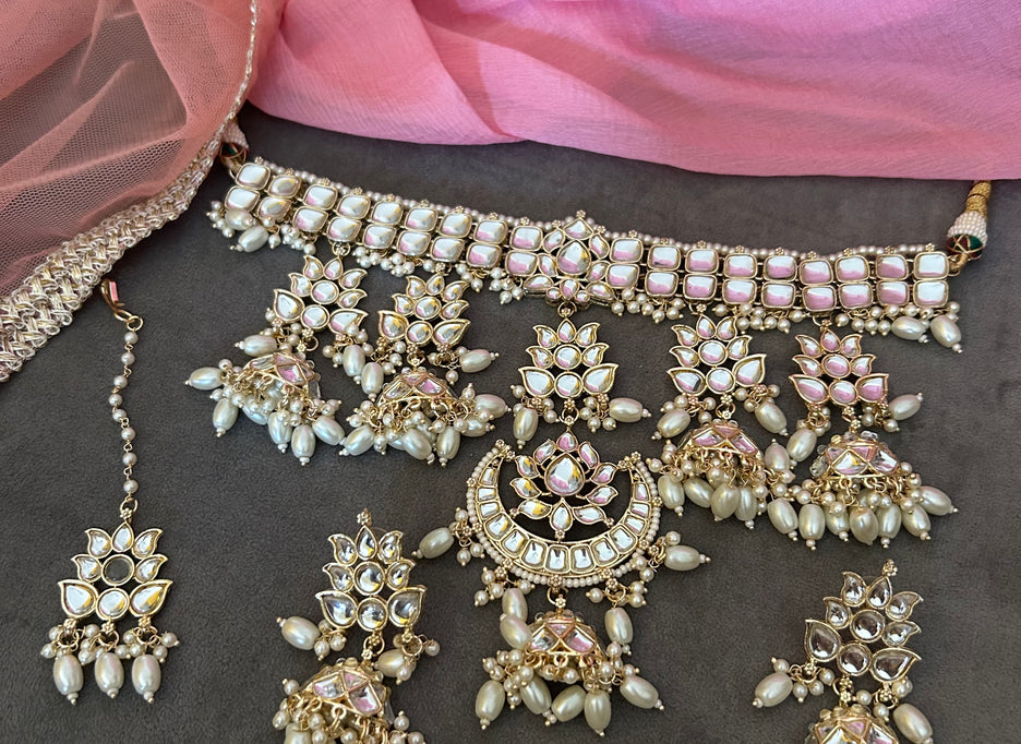TRISHA Royal Kundan Choker Set with Matching Earrings – Gold Finish | MAANG TIKKA INCLUDED | PEARLS EMBELLISHED | BOLLYWOOD STYLE